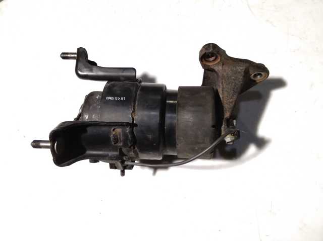 Подушка двигуна передня 1236131171 TOYOTA