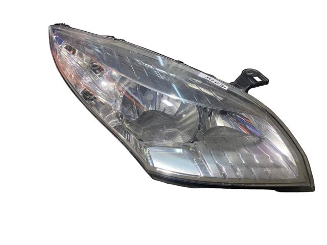 Фара передня права 260108719R RENAULT