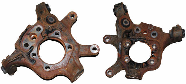 Цапфа поворотного кулака 43019CG000 NISSAN
