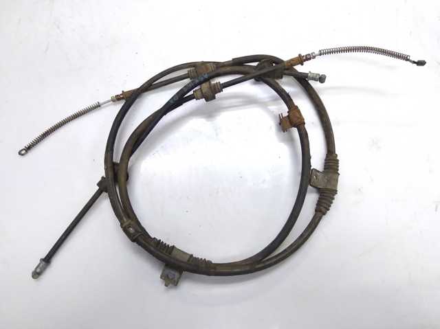 Трос ручного гальма задній, лівий 4820A025 MITSUBISHI