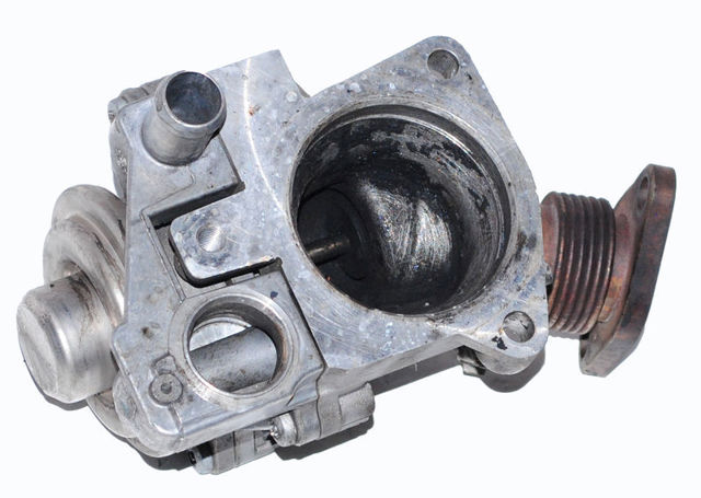 Клапан EGR рециркуляції газів 504121701 IVECO