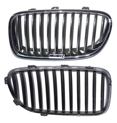 Решітка радіатора ліва 51137203649 BMW