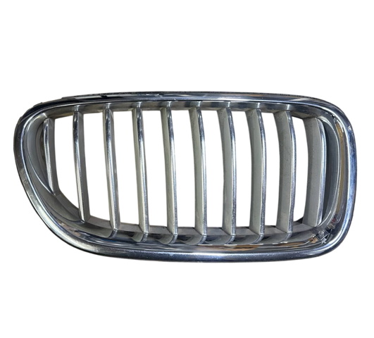 Решітка радіатора права 51137336478 BMW