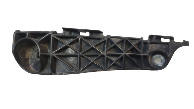 Праве кріплення переднього бампера 5253542020 TOYOTA