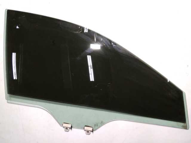 Скло передніх дверей, правих 61011AJ00A SUBARU