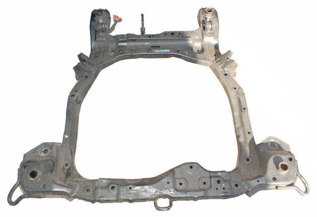 Передня балка 624002P050 HYUNDAI