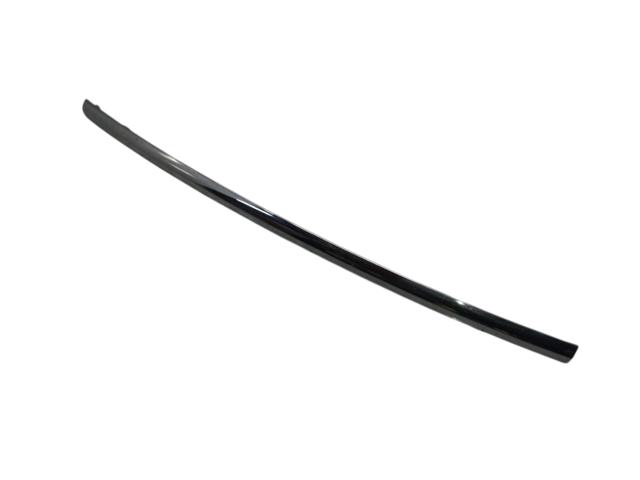 Молдинг бампера переднього, центральний 6400C962 MITSUBISHI