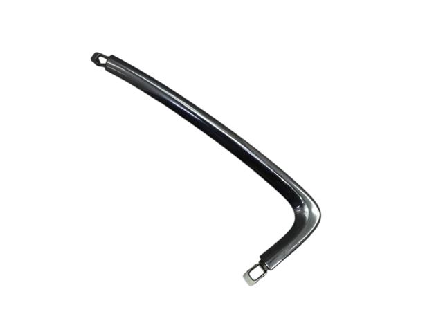 Молдинг бампера переднього, центральний 6400C963 MITSUBISHI