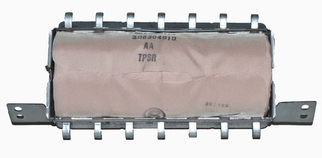 Молдинг (накладка) панелі приладів "торпедо", правий 682109U10B NISSAN