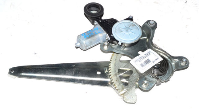 Склопідйомник задніх правих дверей 6980333030 TOYOTA