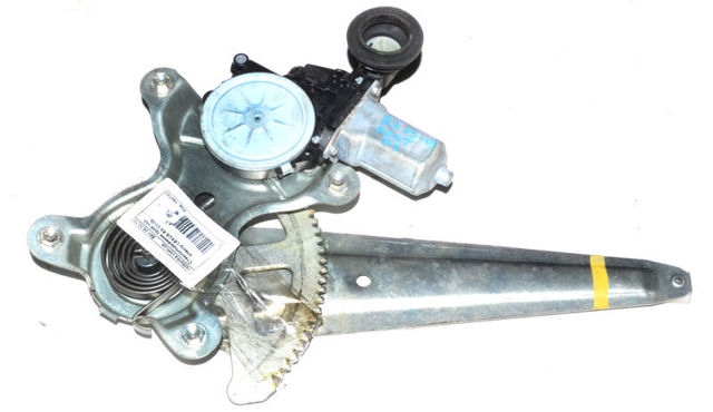 Склопідйомник задніх лівих дверей 6980433030 TOYOTA