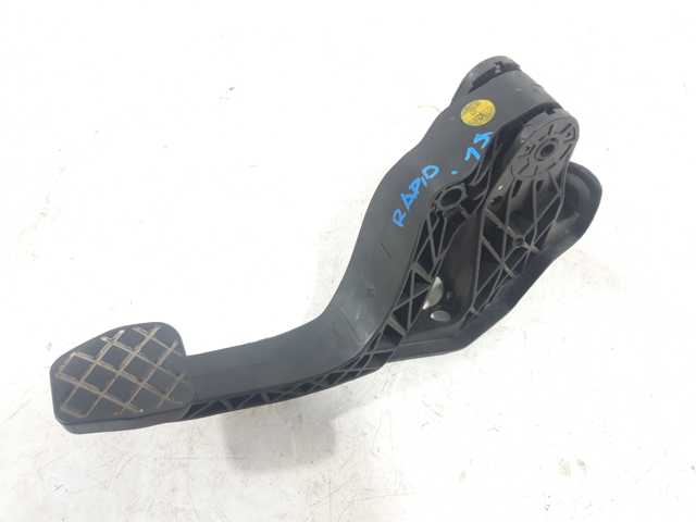 Педаль щеплення 6R1721321F VAG