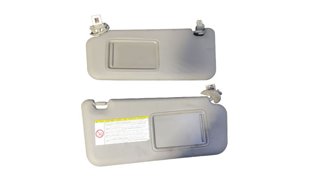 Козирок 7431042412B2 TOYOTA