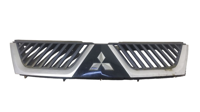 Решітка радіатора Mitsubishi Outlander 2 40