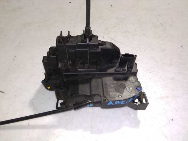 Замок двері правої передньої 805020001R RENAULT