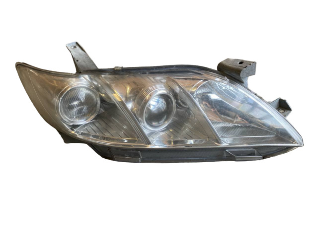 Права блок фара 811308Y008 TOYOTA