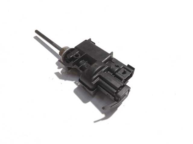 Мотор-привід відкриття лючка бака 8200305732 RENAULT