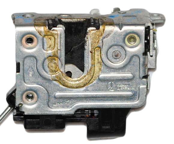 Замок передніх пасажирських дверей 8200735222 RENAULT