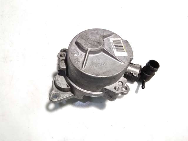 Насос вакуумний 8200796080 RENAULT