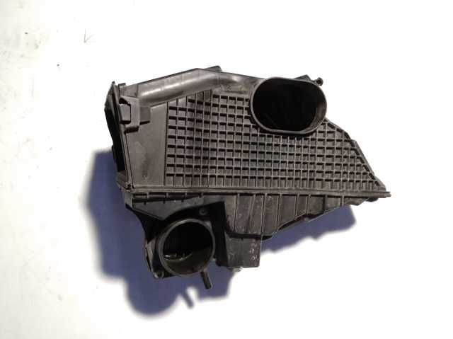 Корпус повітряного фільтра 8201173592 RENAULT