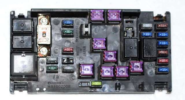 Коробка запобіжників 82241SC020 SUBARU