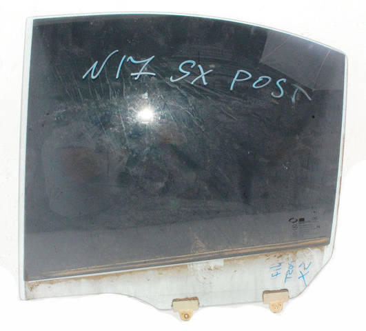 Скло заднє ліве 8230195F0A NISSAN