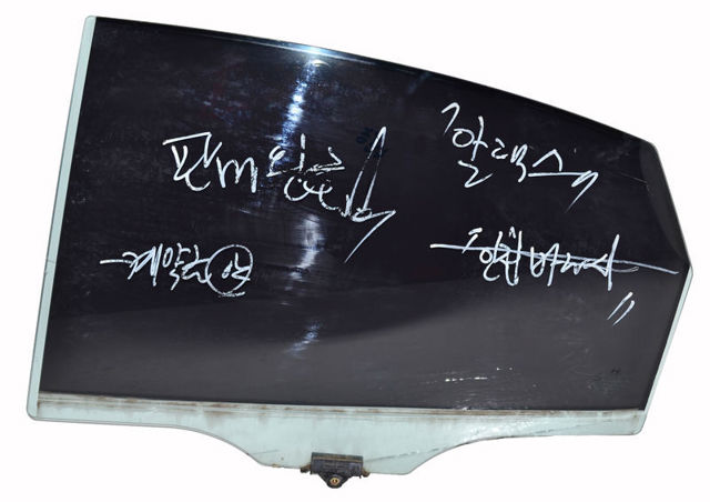 Скло заднє ліве 834112H010 HYUNDAI