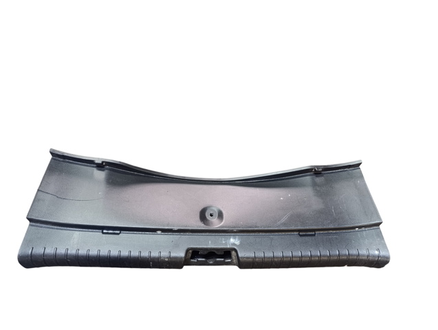 Накладка задньої панелі багажника 85770B2000EQ HYUNDAI