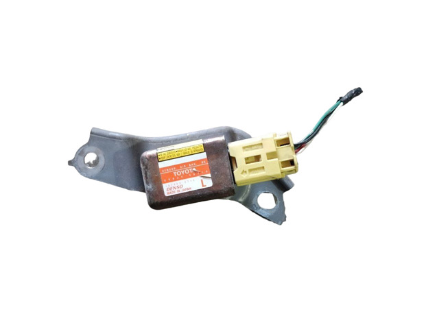 Датчик Айрбег передній 8983448010 TOYOTA