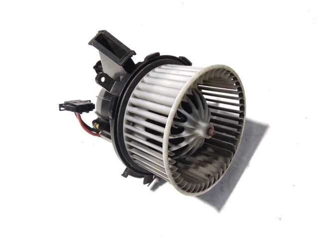 Моторчик пічки 8K1820021C VAG
