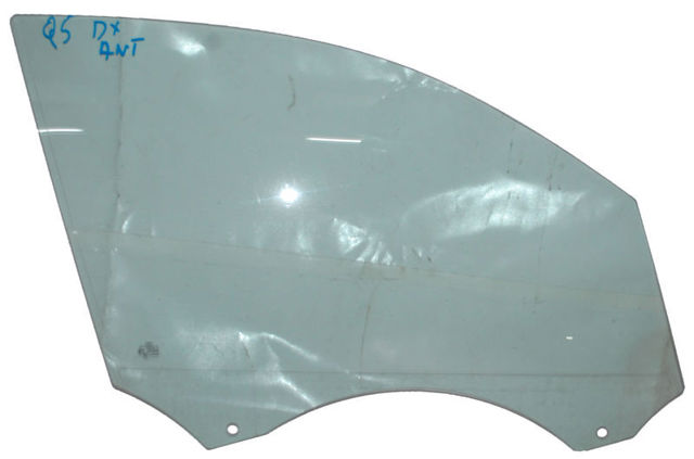 Скло пасажирських дверей 8R0845202D VAG