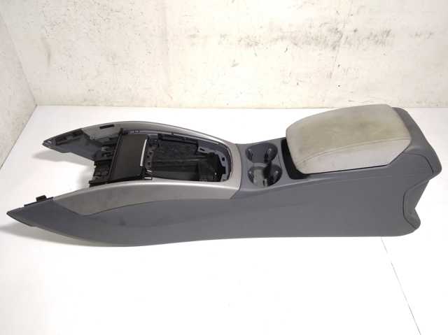 Центральна консоль торпеди 8R1863241B VAG