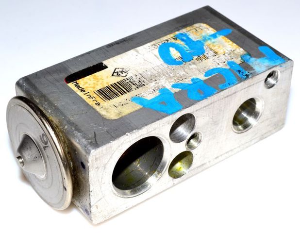 Клапан TRV, кондиціонера 92200AX000 NISSAN