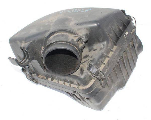 Корпус повітряного фільтра 96295299 GM