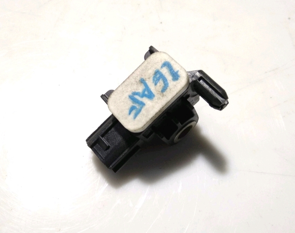Датчик Ейрбег передній 988303JA0A NISSAN