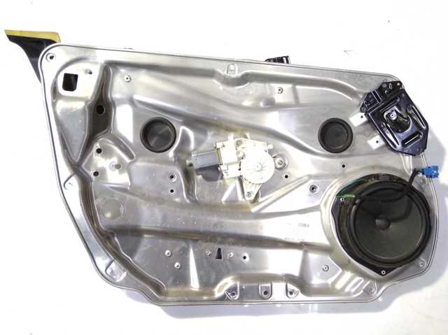 Мотор склопідйомника водійських дверей A2129066802 MERCEDES