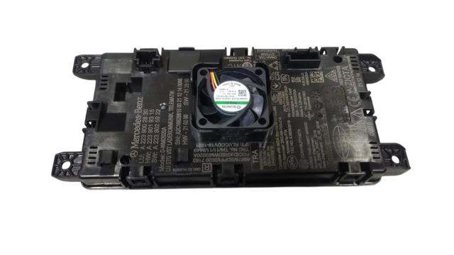 Станція для бездротової зарядки A2239009237 MERCEDES