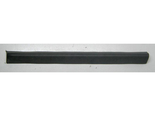 Накладка задніх правих дверей, нижня EG2151RC0D MAZDA