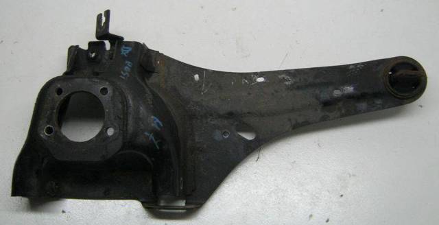 Кулак поворотний правий EG2528200C MAZDA