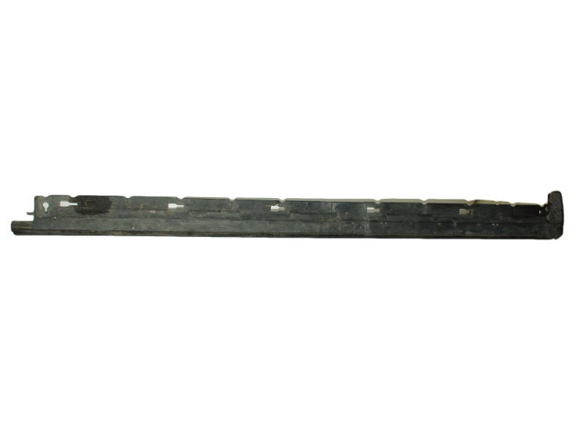 Накладка зовнішня (молдинг) порога, правий EG5151P40 MAZDA