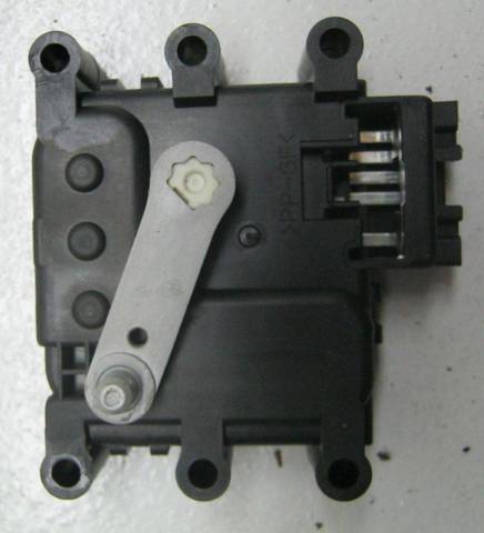 Реле обігрівача GJ6A61B60 MAZDA