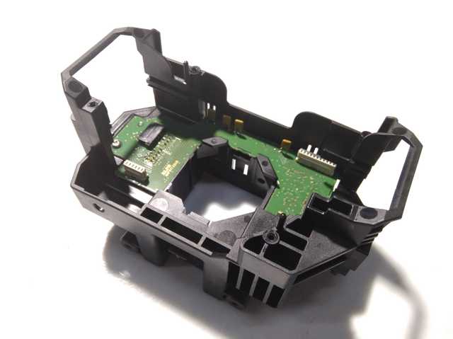 Перемикач підрульовий, центральна частина LR042311 LAND ROVER