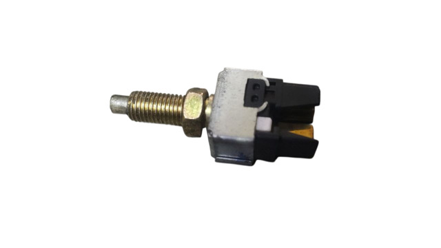 Кнопка стоп-сигналу MR329967 MITSUBISHI