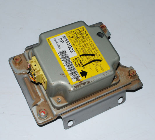 Модуль-процесор управління подушки безпеки MR530002 MITSUBISHI
