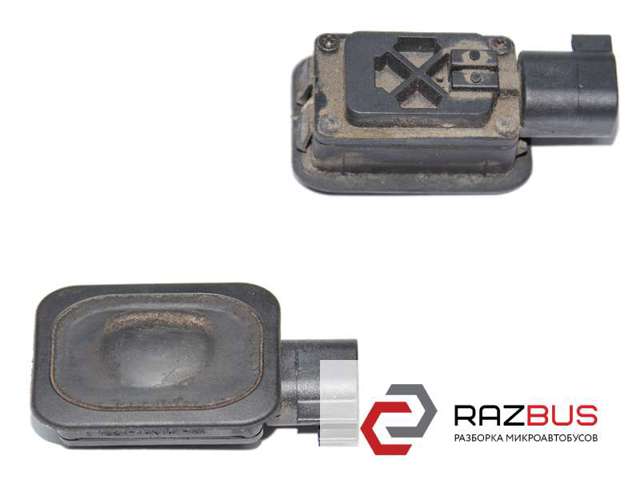Кнопка приводу замка задньої 3/5 двері (ляди) 1L2T14K147AA FORD
