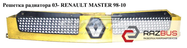 Решітка радіатора 8200233765 RENAULT