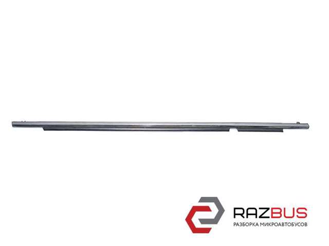 Молдинг опускного скла двері задньої, правої GHK150660E MAZDA