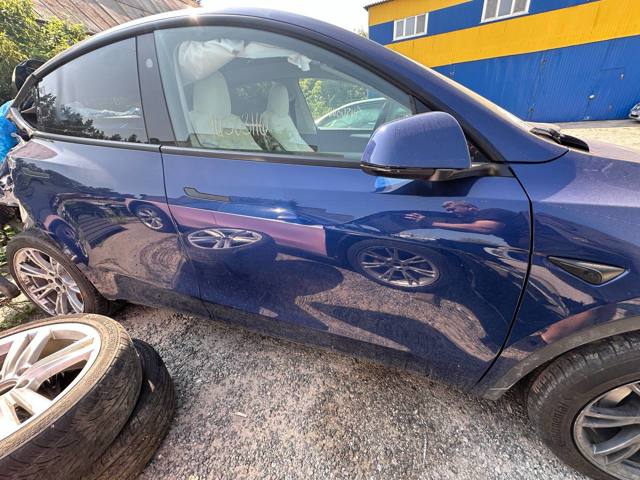 Пасажирські передні двері 1501462E0A Tesla Model