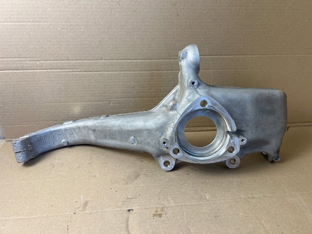 Цапфа поворотного кулака 104431600E TESLA