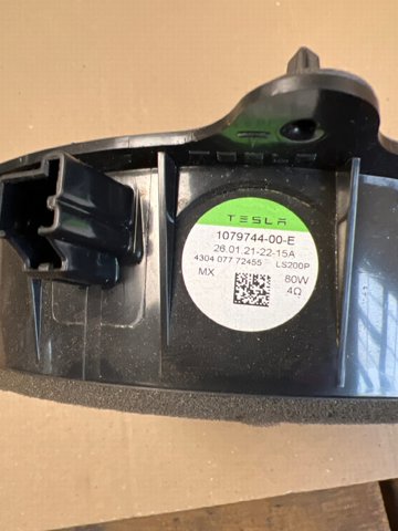 Динамік передній 107974400E TESLA